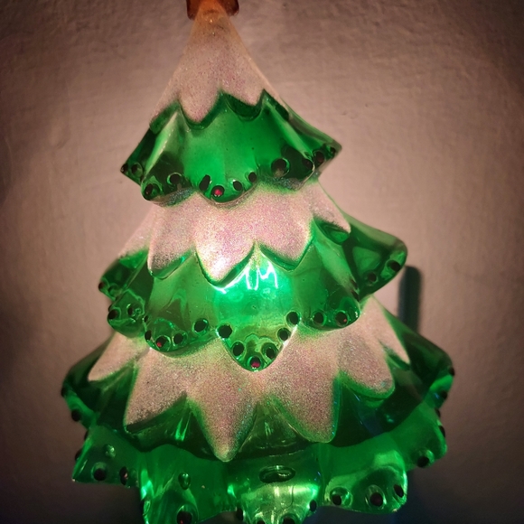 Northlight Green and White Beaded Frosted Christmas Tree Night Light - Picture 5 of 7